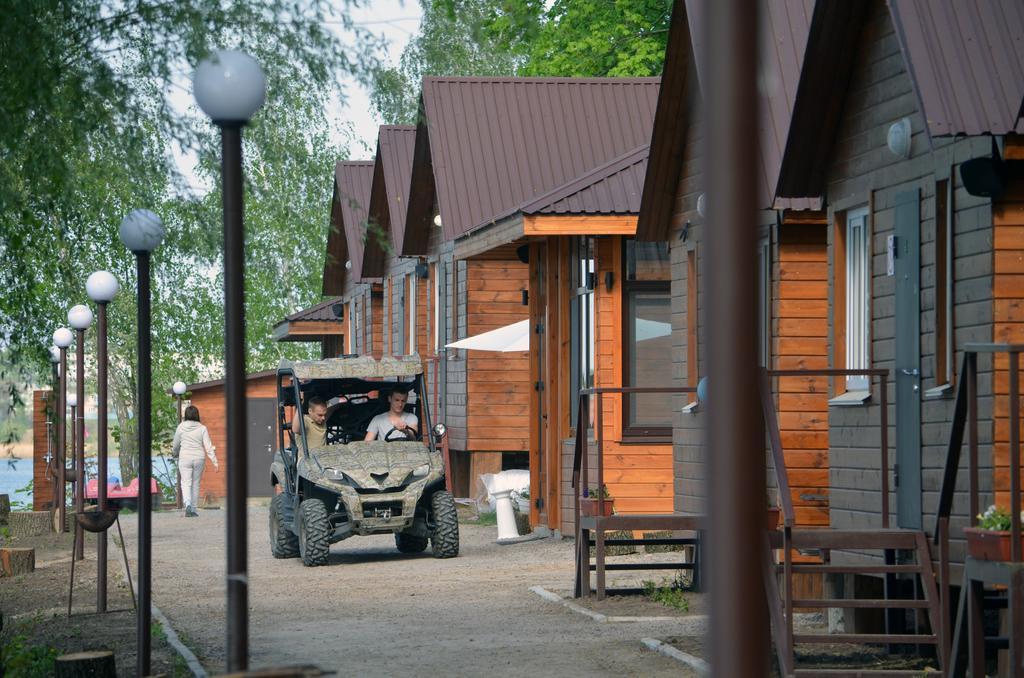 Recreational Center Rezidentsiya 호텔 Yahotyn 외부 사진